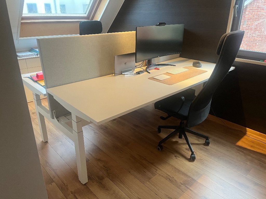 Bureau double position assise (électrique) 200cm x 80cm (x2), Maison & Meubles, Bureaux, Électrique, Autres marques, Bureau assis-debout