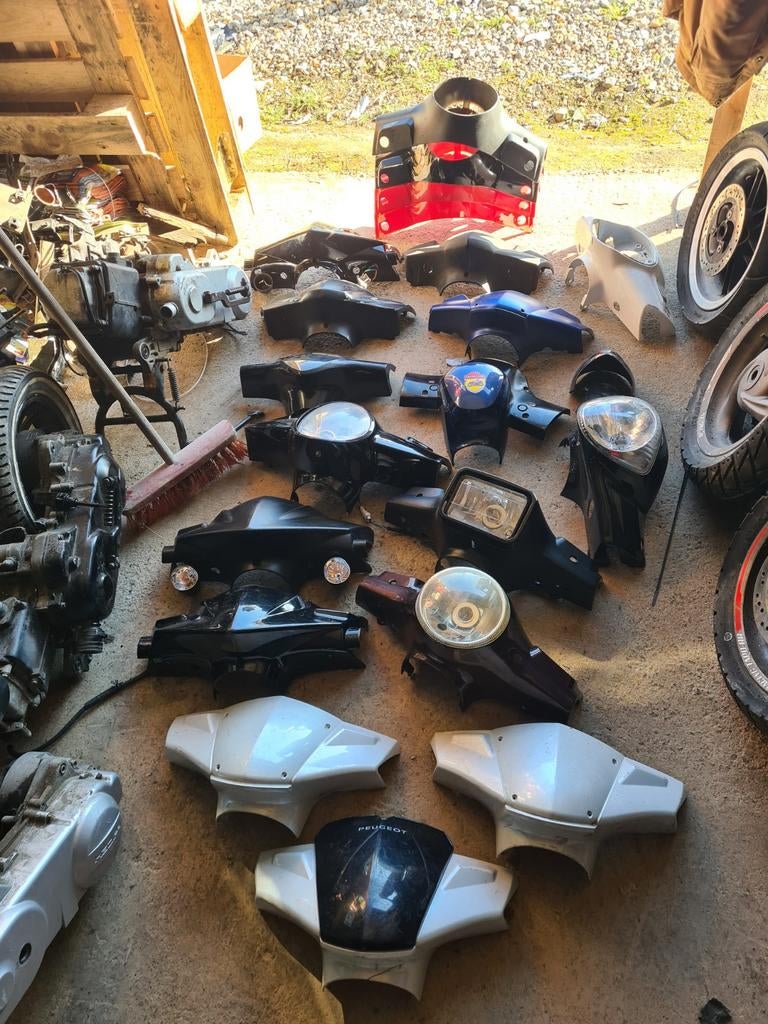 Diverses pièces de scooter 50cc, tous modèles et marques, Enlèvement ou Envoi