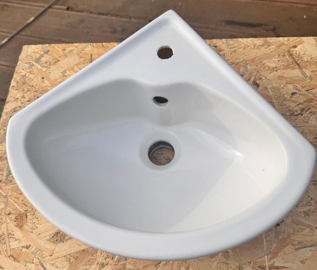 lave main angle, Bricolage & Construction, Sanitaire, Enlèvement, Utilisé