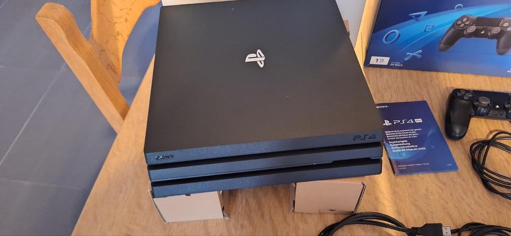 Playstation 4 pro DEFECT, Games en Spelcomputers, Refurbished, Ophalen of Verzenden, 1 TB, Met 1 controller