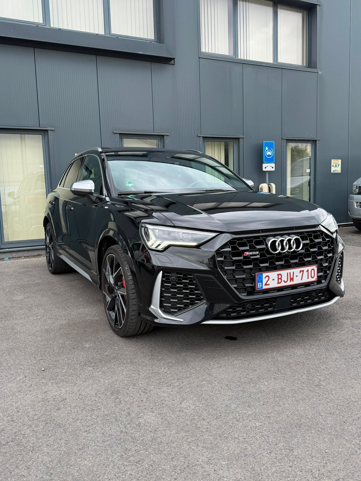 Audi RS Q3 2.5 quattro – 400 PK – 2021 BTW aftrekbaar, Auto's, Automaat, Parkeerassistent, Alcantara, Zwart