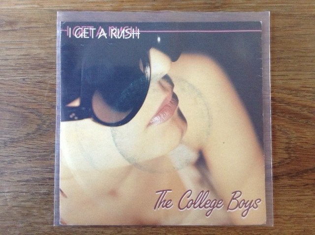 single the college boys, Cd's en Dvd's, 7 inch, Ophalen of Verzenden, Pop, Beschermende buitenhoes