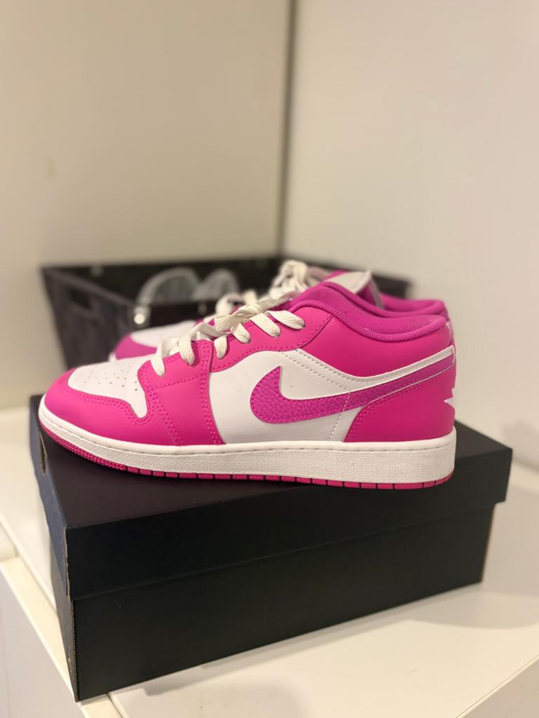 Air Jordan Low 1 rose, Enlèvement ou Envoi, Comme neuf