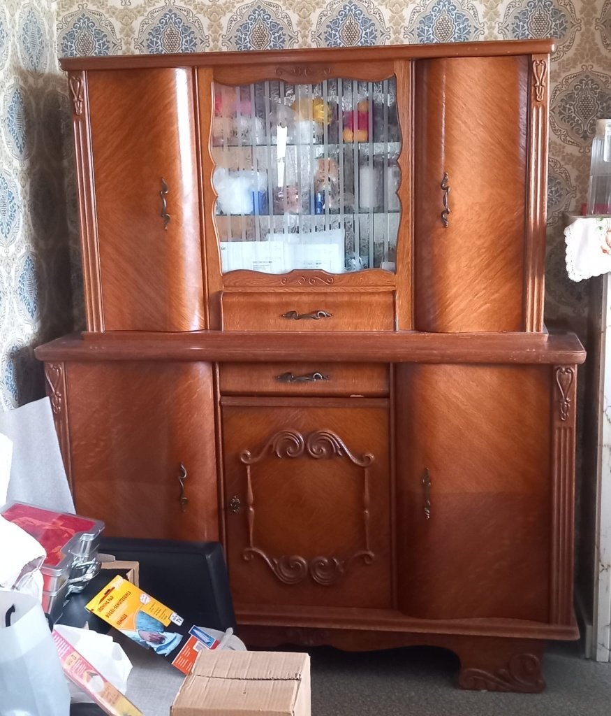 Houten buffetkast met vitrinekast, 25 à 50 cm, 100 à 150 cm, Utilisé, Avec tiroir(s)