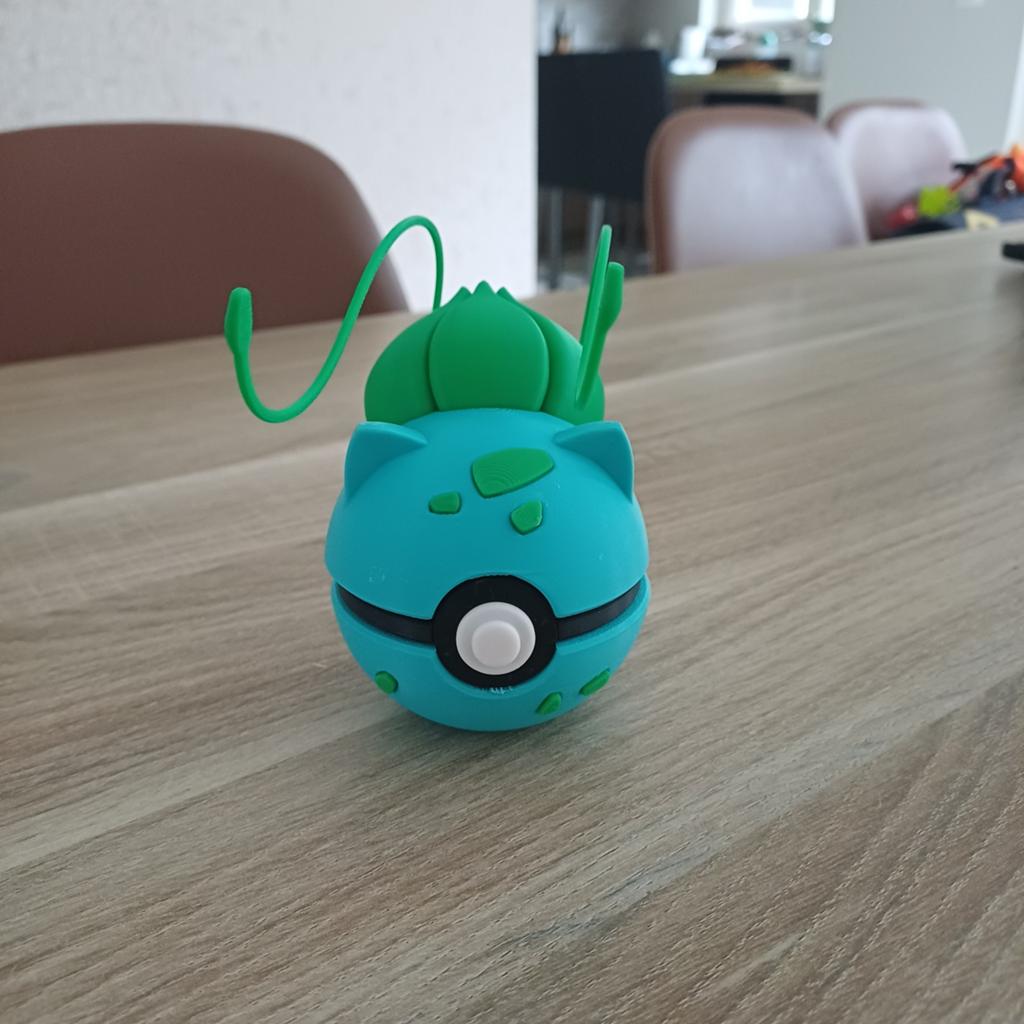 bulbasaur pokeball, Ophalen of Verzenden
