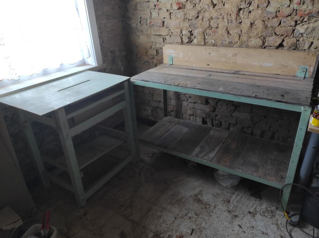 Tweedelige werkbank met ijzeren onderstel, werkhoogte 82 cm, Bricolage & Construction, Établis, Enlèvement