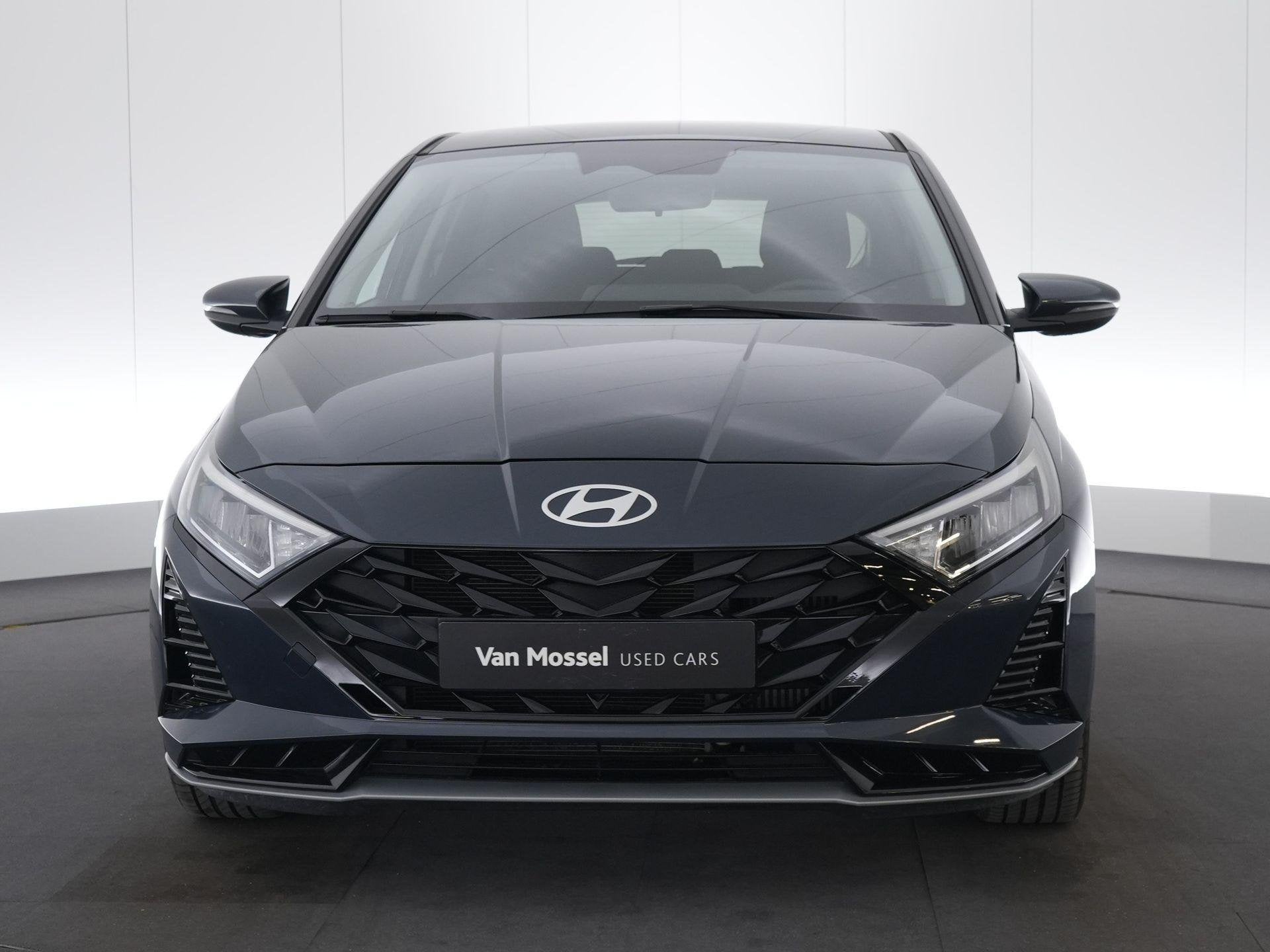 Hyundai i20 1.0 T-GDi 48V 7-DCT 74kW Techno (automatique), Autos, Argent ou Gris, 1110 kg, 5 portes, 5 places