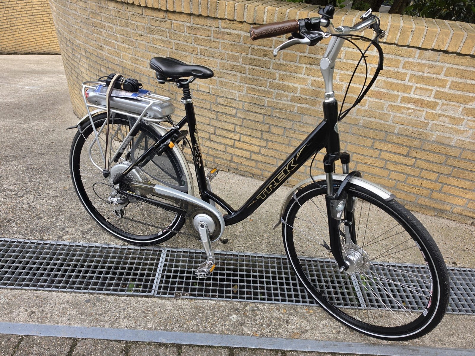 In nieuwstaat Trek met sterke ondersteuning, Ophalen