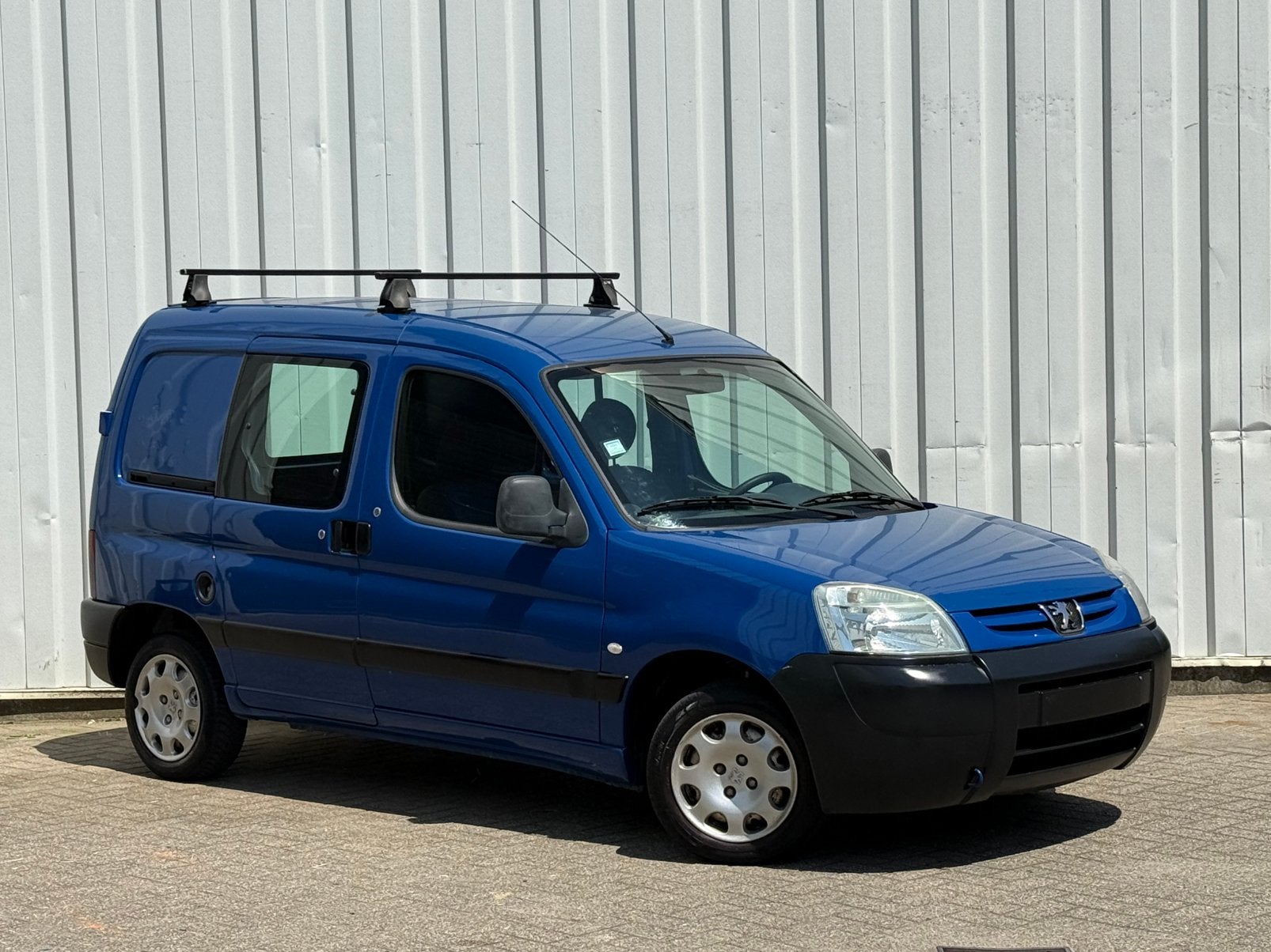 - Peugeot Partner - 1.1 Benzine - Lichtvracht - BJ 2002, Auto's, Voorwielaandrijving, Stof, 4 cilinders, Blauw
