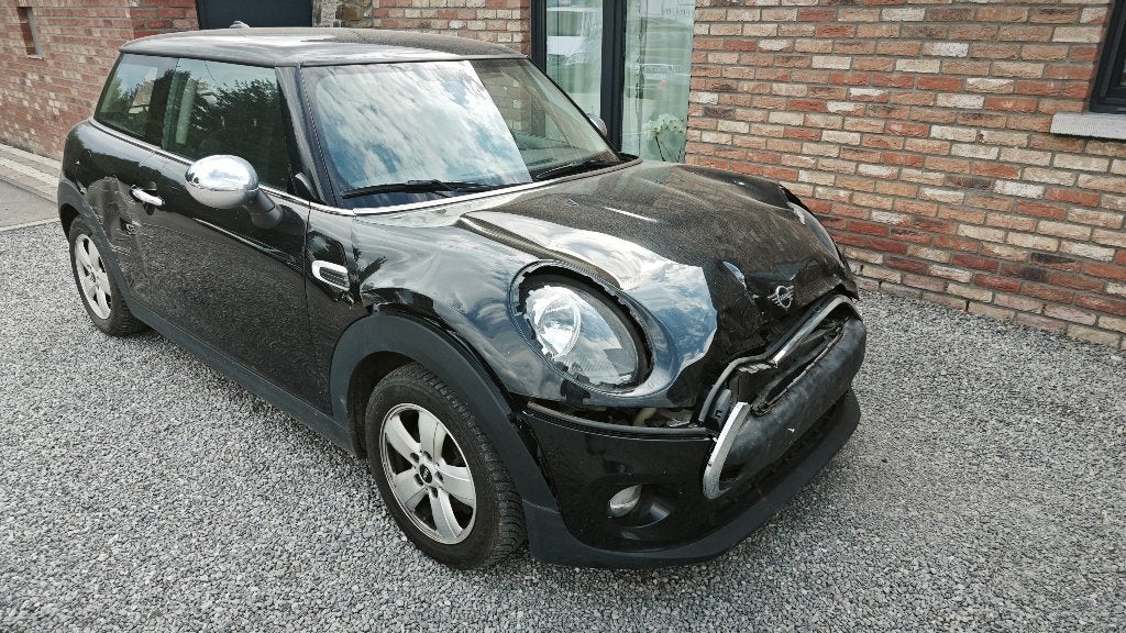 Mini One First 1.5ess euro6 97.000km !! frais carrosserie !!, Auto's, Mini, Voorwielaandrijving, Stof, Automatische klimaatregeling