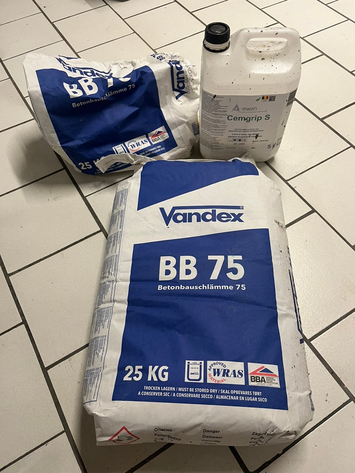 Vandex BB75 + Cemgrip S, Ophalen, Nieuw, Beton