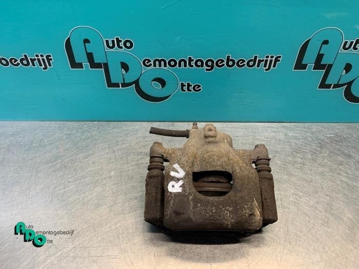 Etrier de frein (pince) avant droit d'un Toyota Aygo (Aygo 0, -, 3 mois de garantie, Toyota, Utilisé