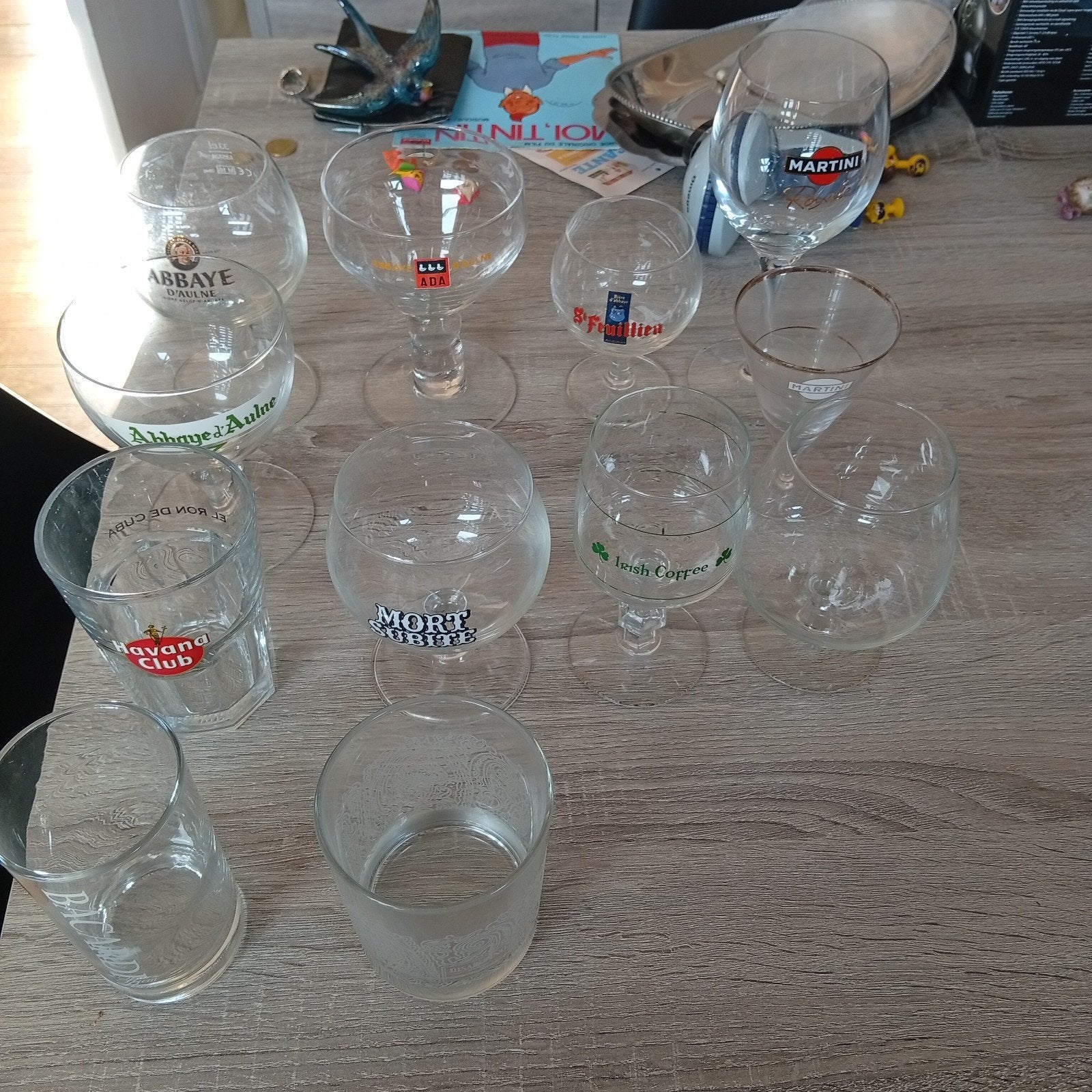 Verres en tous genre, Collections, Enlèvement