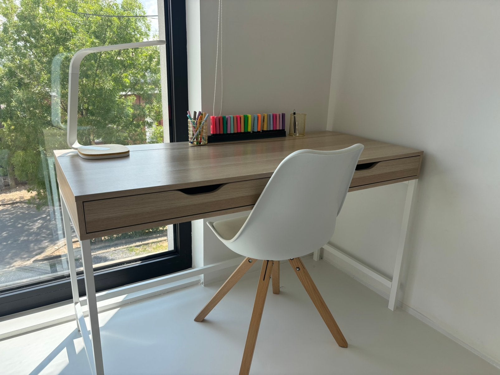 Bureau ikea, 58 cm, 132 cm, Métal, Enlèvement