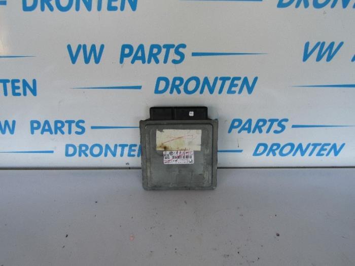 Boordcomputer van een Volkswagen Golf, Gebruikt, -, Volkswagen, -