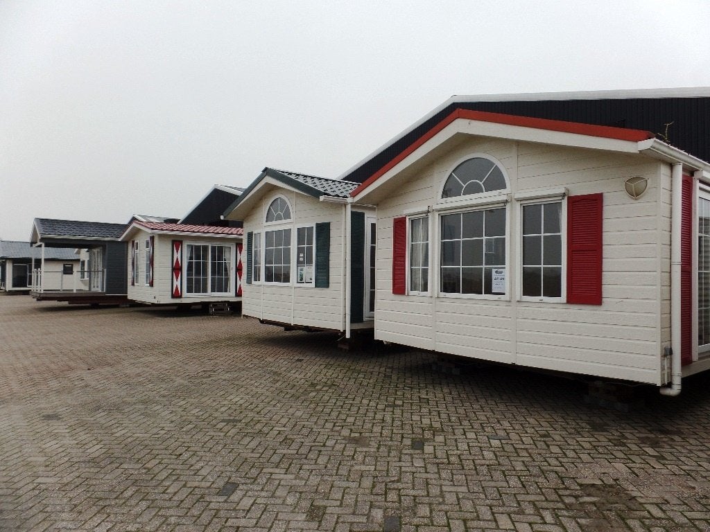Luxe chalets met dubbel glas en centrale verwarming te koop, Caravans en Kamperen, Tot en met 4