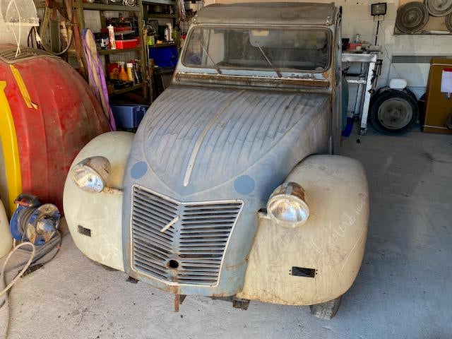 Citroen 2cv 1960 restauratie object, Auto's, Oldtimers, Voorwielaandrijving, 400 cc, 2 kW, Overige kleuren