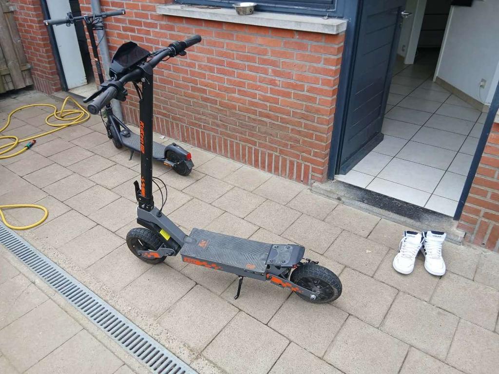 Step, Vélos & Vélomoteurs, Trottinettes, Enlèvement, Comme neuf