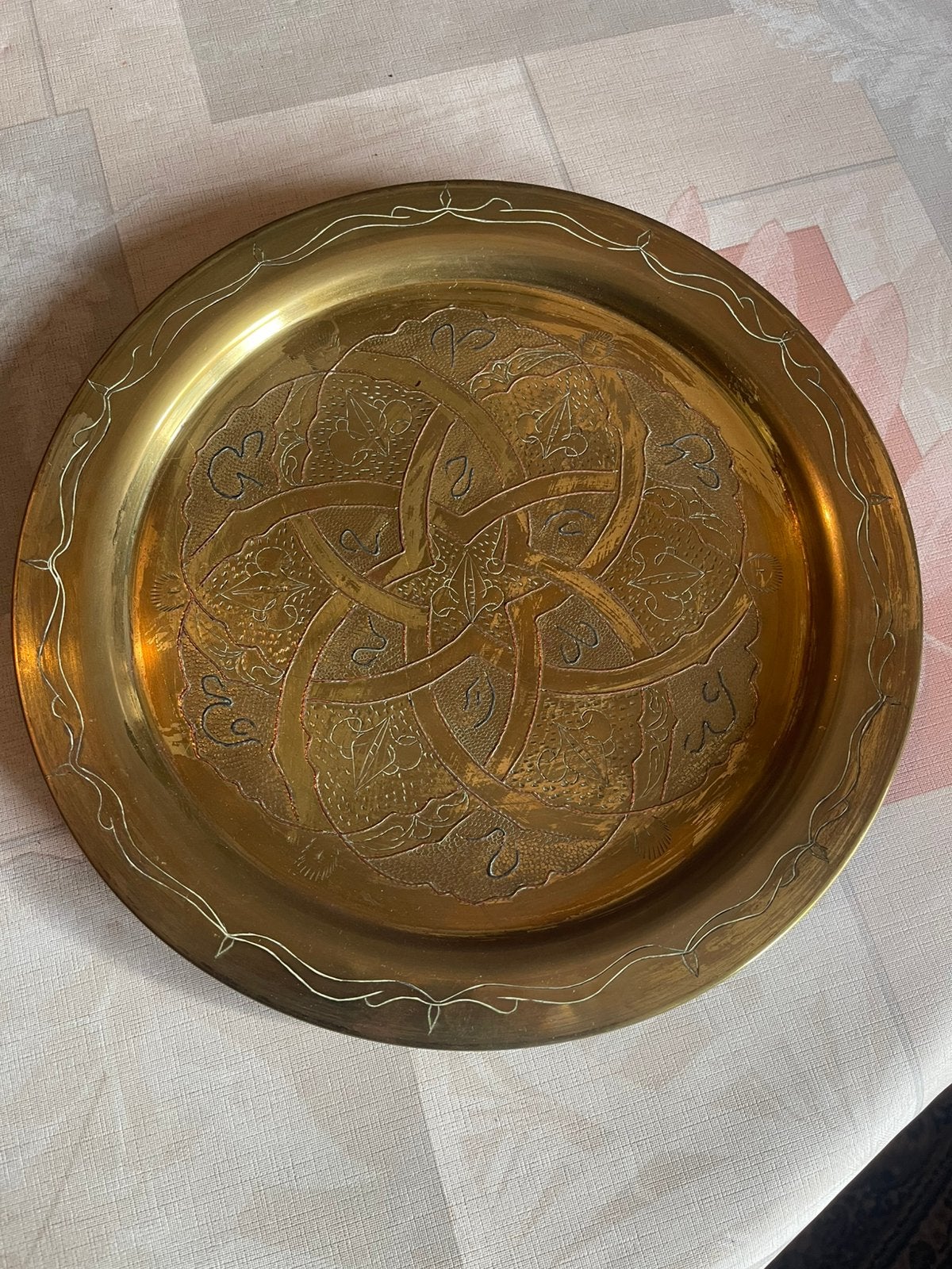 Plat de service ou assiette décorative en cuivre, Antiquités & Art, Enlèvement ou Envoi, Cuivre