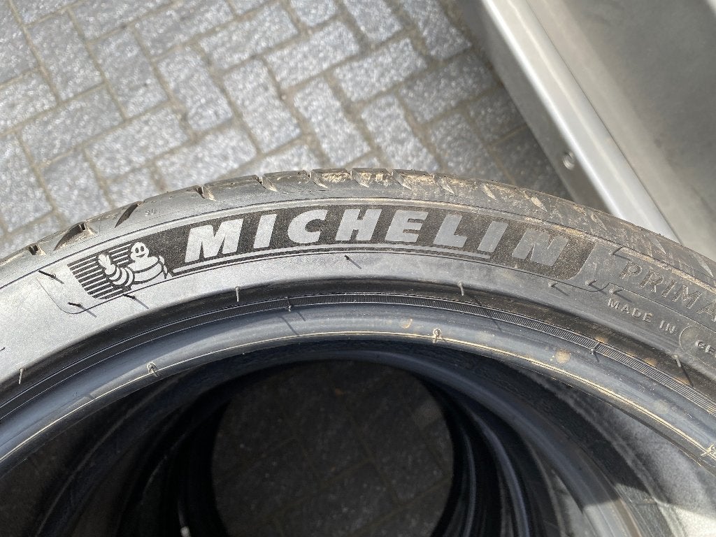 ** 225/40 ZR18 92Y MICHELIN ++ DUNLOP 225/40 ZR18 92Y **, Ophalen, 18 inch, Nieuw, Band(en)