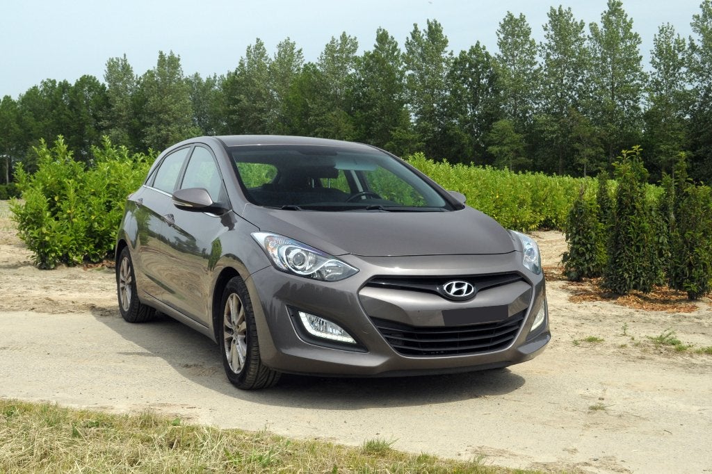 Hyundai essence + chaîne de distribution controleTH+carpass, Autos, Hyundai, Achat, Entreprise, Boîte manuelle, 5 portes