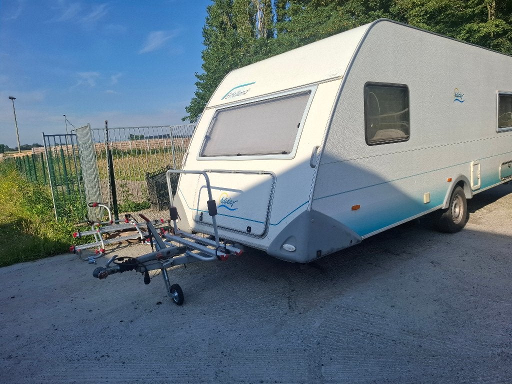 Eifelland Holiday | Gezinscaravan 4-6 pers., Caravans en Kamperen, Rondzit, 6 tot 7 meter, Dwars-stapelbed, 1000 - 1250 kg