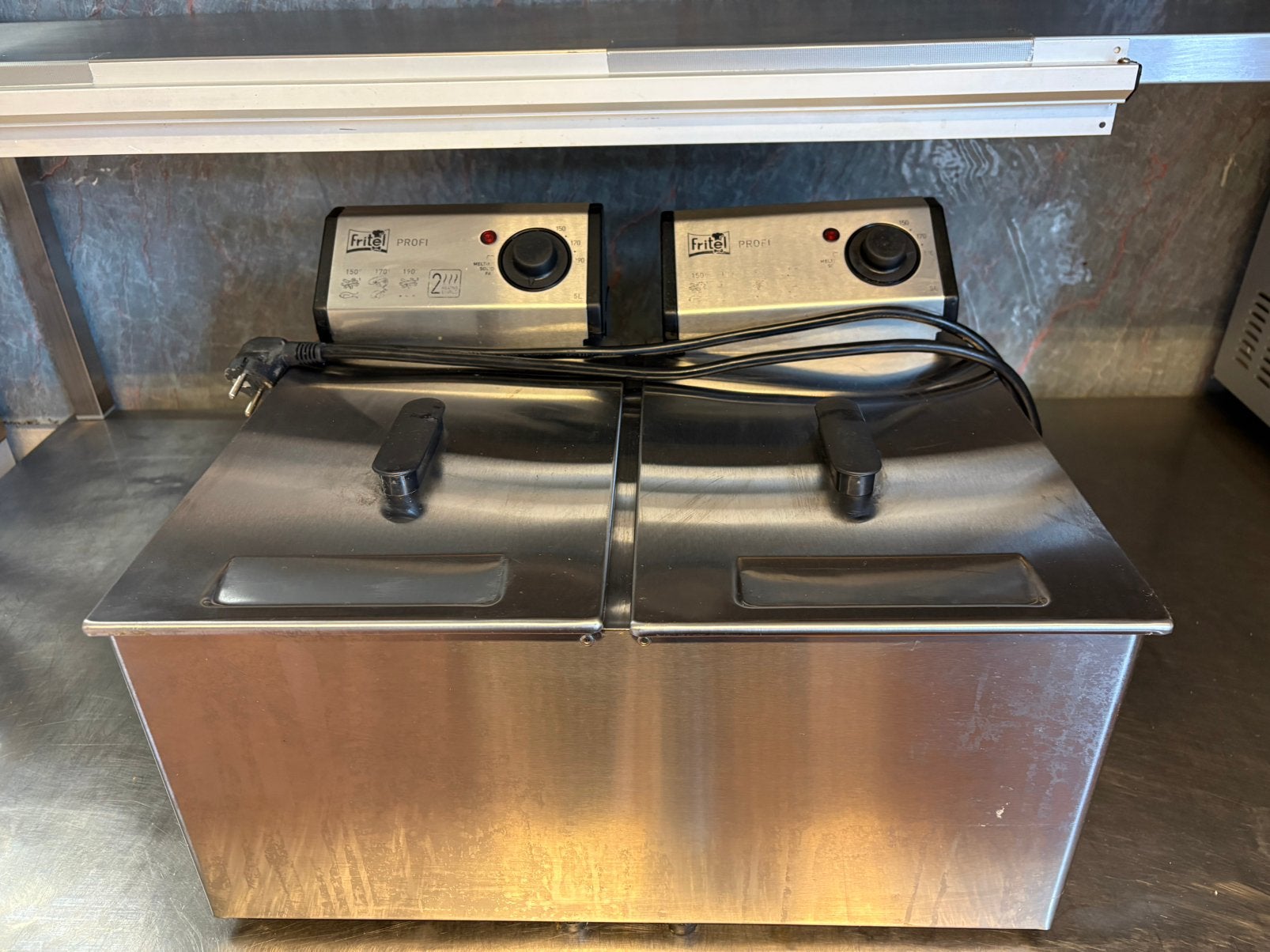 Friteuse double Fritel Profi 2x5L — Qualité professionnelle, Enlèvement, Comme neuf