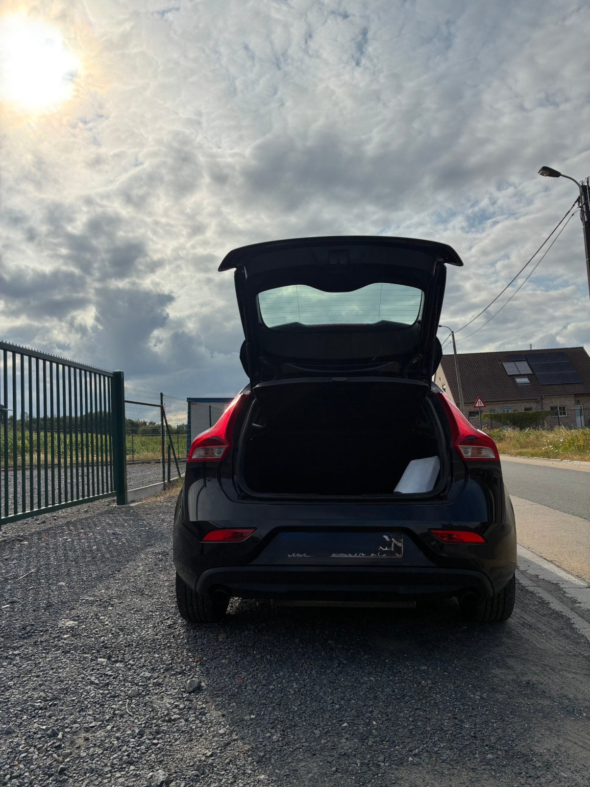 Volvo V40, Auto's, Volvo, Zwart, Leder en Stof, Zwart, Handgeschakeld