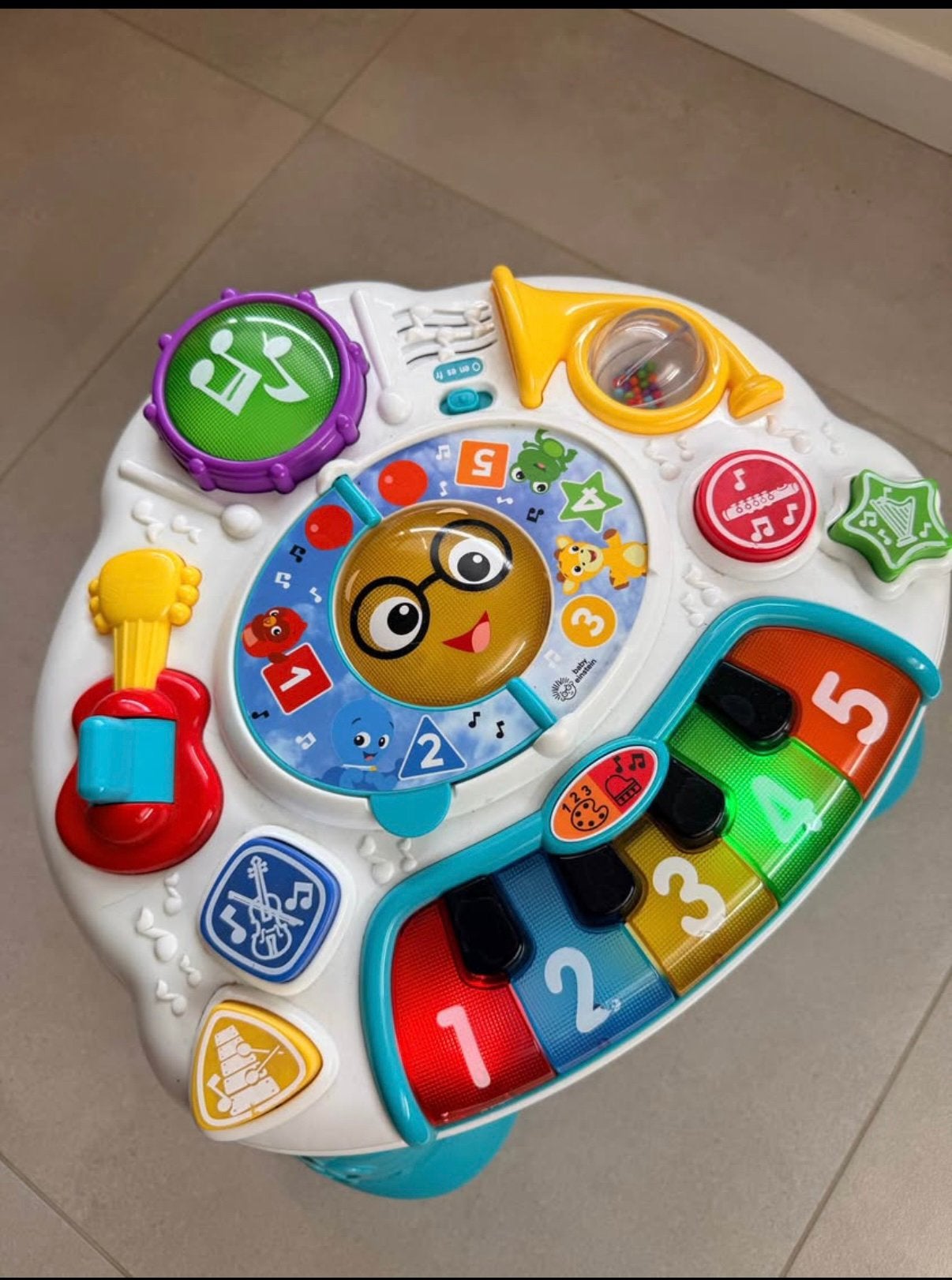 Activiteiten tafel, Ophalen, Zo goed als nieuw