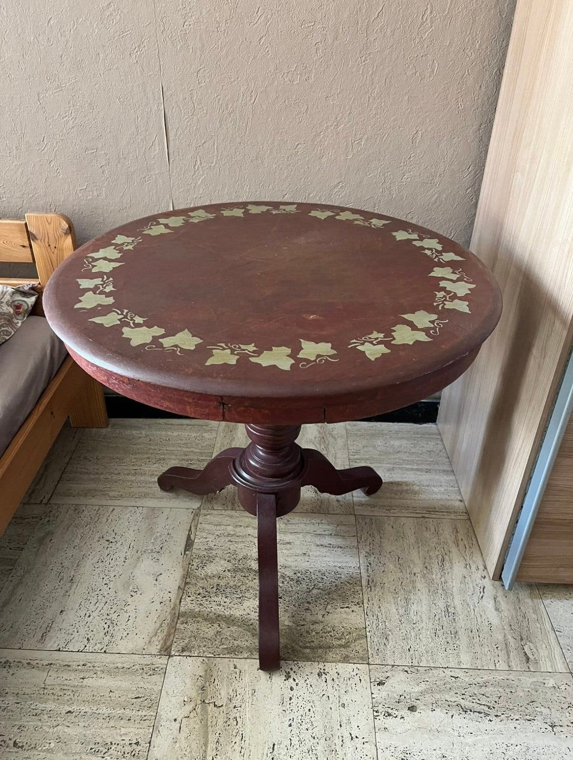 Antiek rond tafeltje, Ophalen