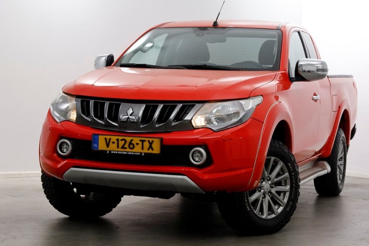 Mitsubishi L 200 2.4 DI-D 180pk Club Cab Intense 4x4 High/Lo, Autos, Rouge, Achat, Entreprise, 180 g/km