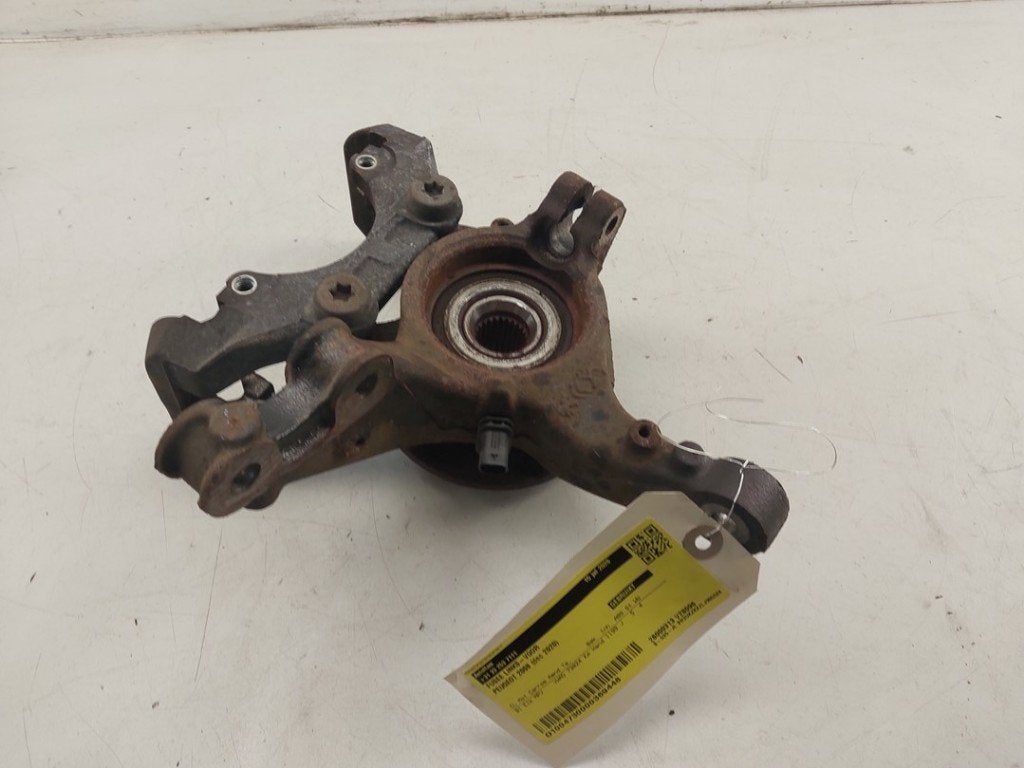FUSEE AVANT GAUCHE Peugeot 2008 (UD / UK / UR / US / UX), Kontakt-peugeot@peugeot.com, Utilisé, Peugeot Deutschland GmbH, Bahnhofsplatz
65423  Rüsselsheim, DE
