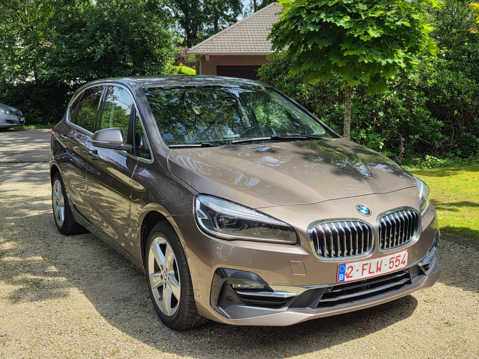BMW 218i active tourer, Bruin, 1465 kg, 5 deurs, https://public.car-pass.be/verify/2236-5074-0363#