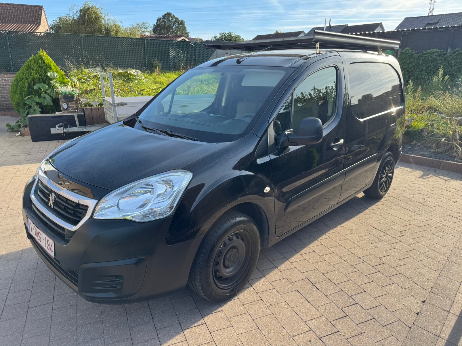 Peugeot partner benzine, Euro 5, Stof, Zwart, Zwart