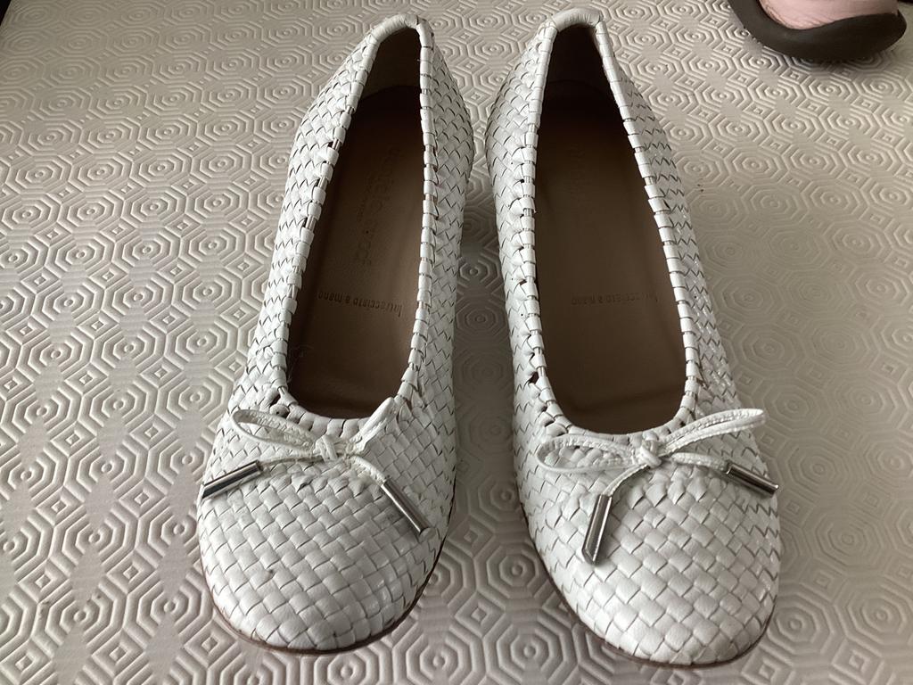 Pumps Daniele Tucci, maat  38,5, Enlèvement, Comme neuf, Blanc, Escarpins