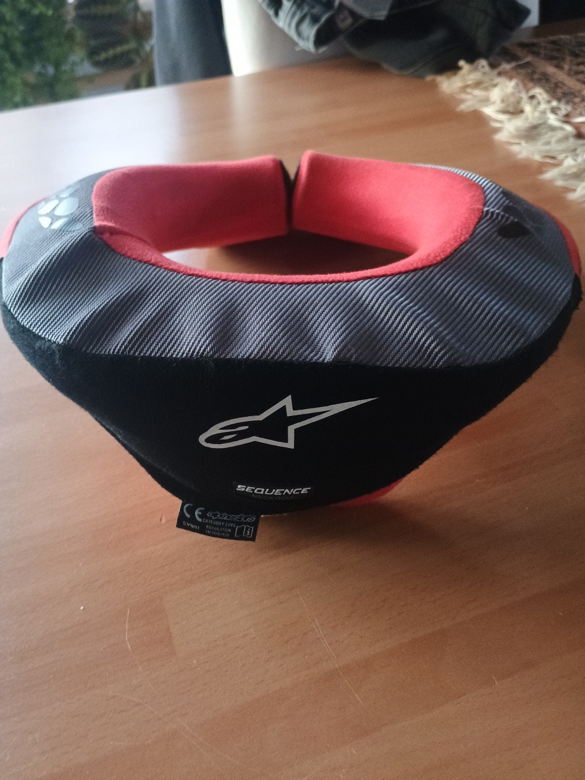 Nek brace, Ophalen
