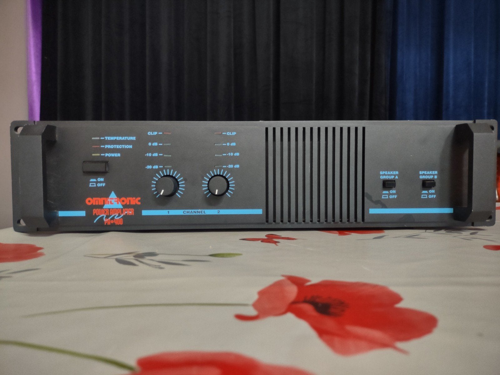 omnitroc pa, Audio, Tv en Foto, Versterkers en Ontvangers, Overige merken, Gebruikt, Ophalen of Verzenden, 120 watt of meer