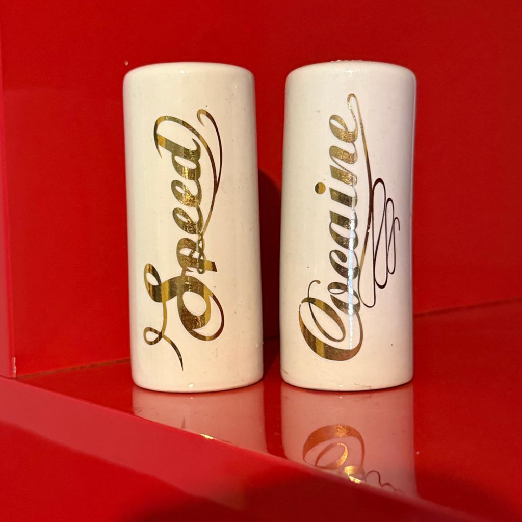 Porcelain Salt and Pepper shakers from donkey, Huis en Inrichting, Keuken | Servies, Gebruikt, Overige typen, Ophalen of Verzenden