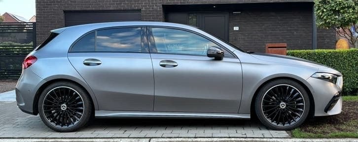 Mercedes Classe A A180, Achat, Entretenue par le concessionnaire, 5 portes, Automatique
