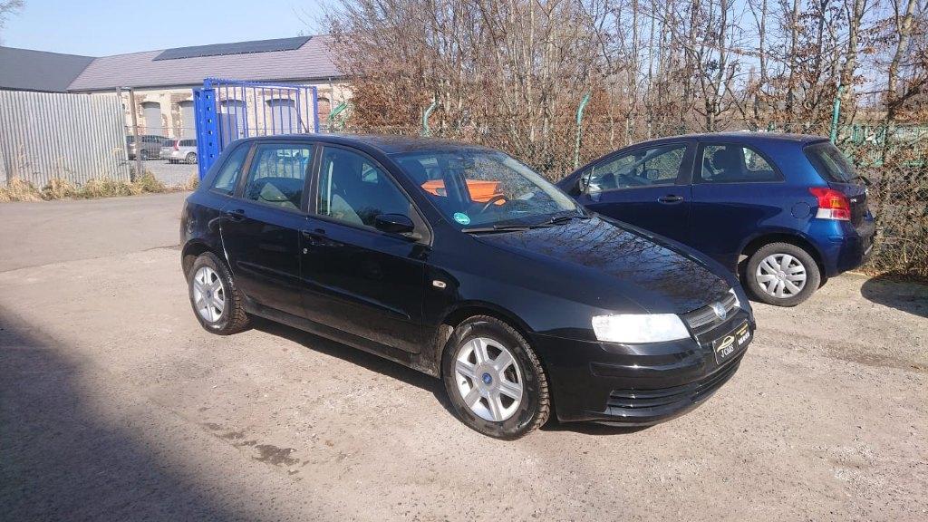 Fiat stilo 1600cc essence 2007 153000km 5ptes clim GARANTIE, Voorwielaandrijving, Stof, Zwart, Bedrijf
