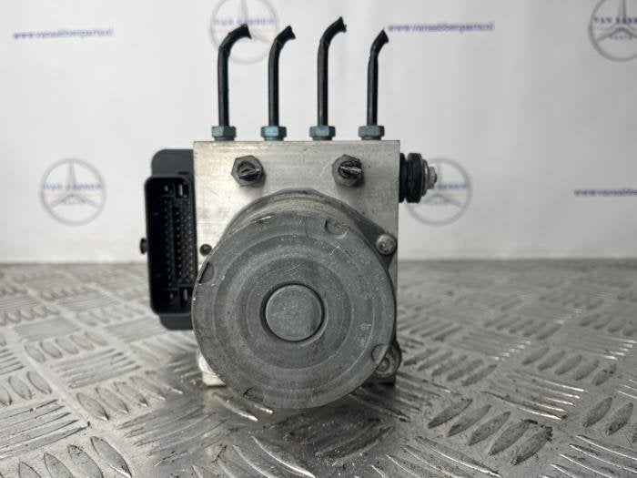 Pompe ABS d'un Mercedes Vito, -, 3 mois de garantie, Utilisé, -