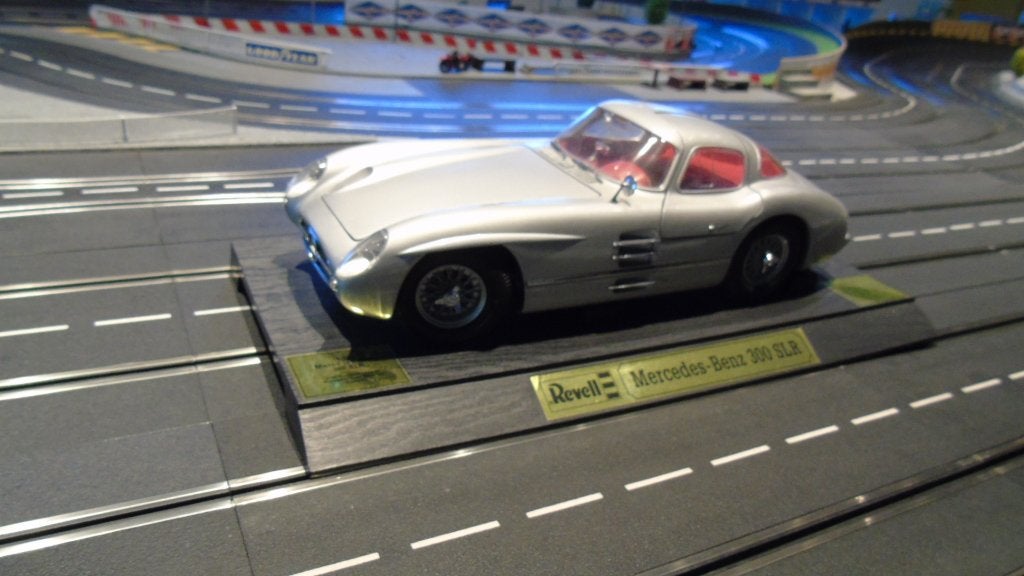 Ferrari GTO et Mercedes SLR 1/12, Enlèvement ou Envoi, Comme neuf, Voiture, Revell