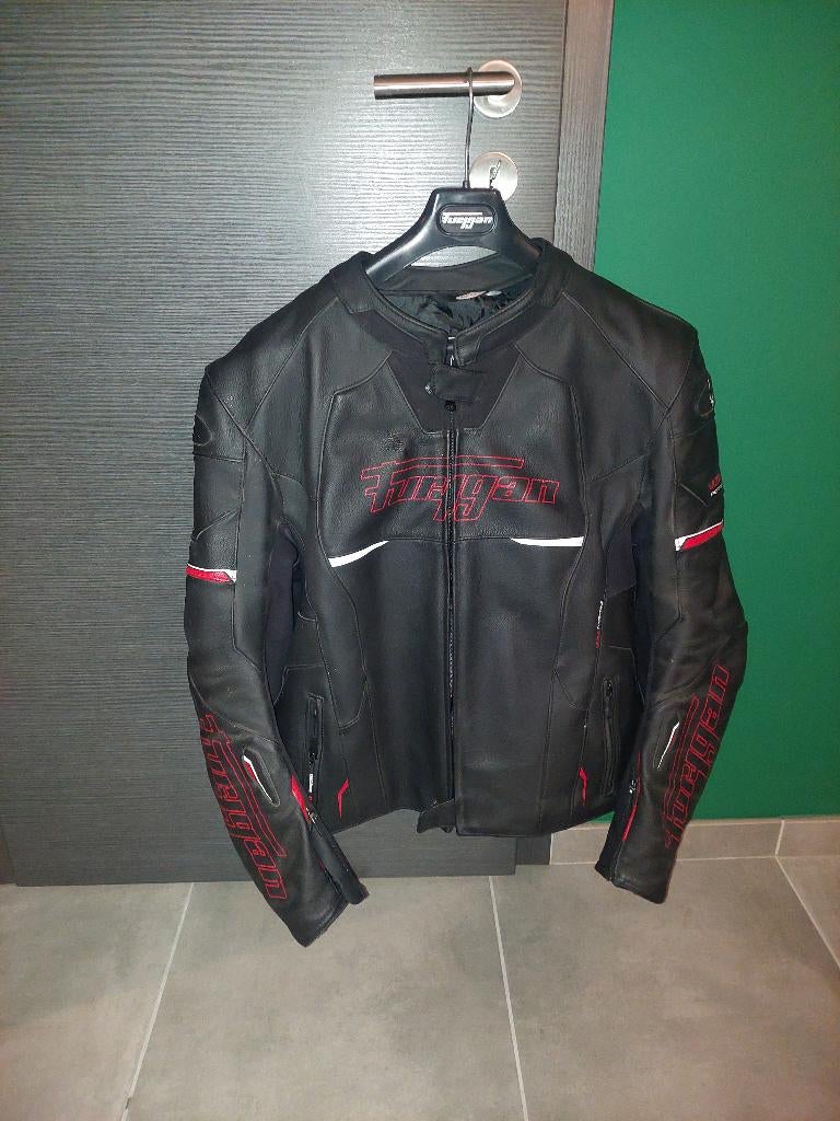 Veste moto en cuir Furygan, Motos, Seconde main, Furygan, Manteau | cuir, Enlèvement