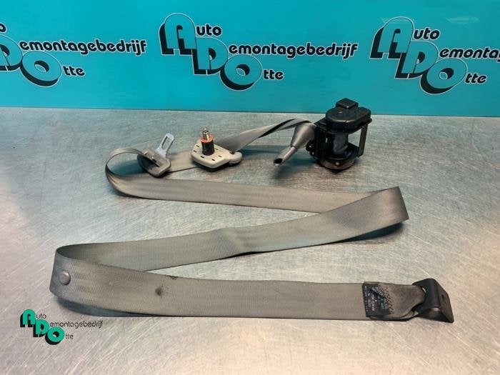 Ceinture de sécurité arrière droite d'un Kia Rio (Rio 00-, Autos : Pièces & Accessoires, Kia, -, 3 mois de garantie, Utilisé