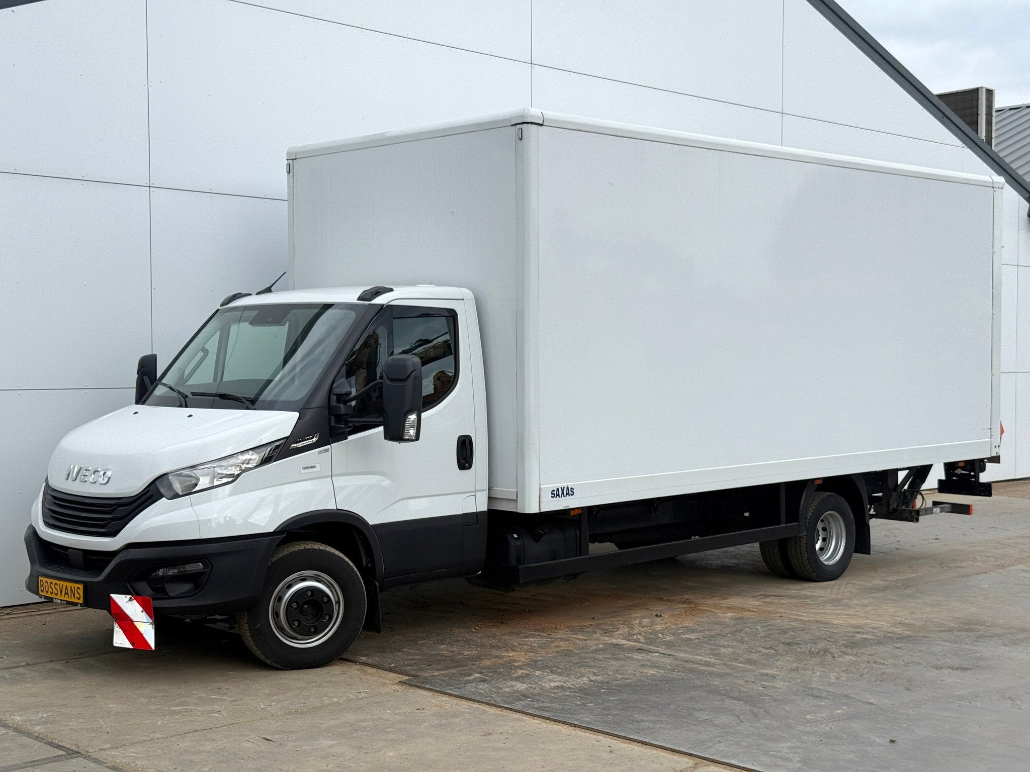 Iveco Daily 72C18 3.0 Automaat Dubbellucht 1000kg Laadklep A, Auto's, Automaat, Achterwielaandrijving, Gebruikt, Euro 6