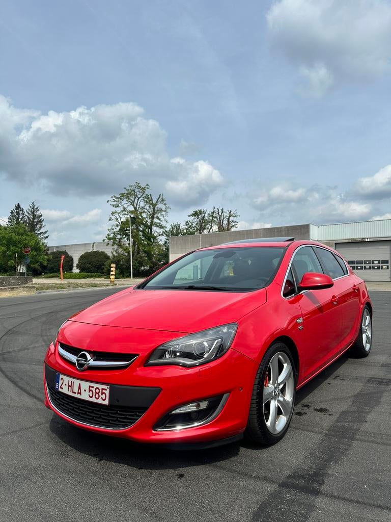 Opel Astra J 1.6 turbo İnnovation Flexride, Auto's, Opel, Euro 5, Zwart, Leder, Handgeschakeld