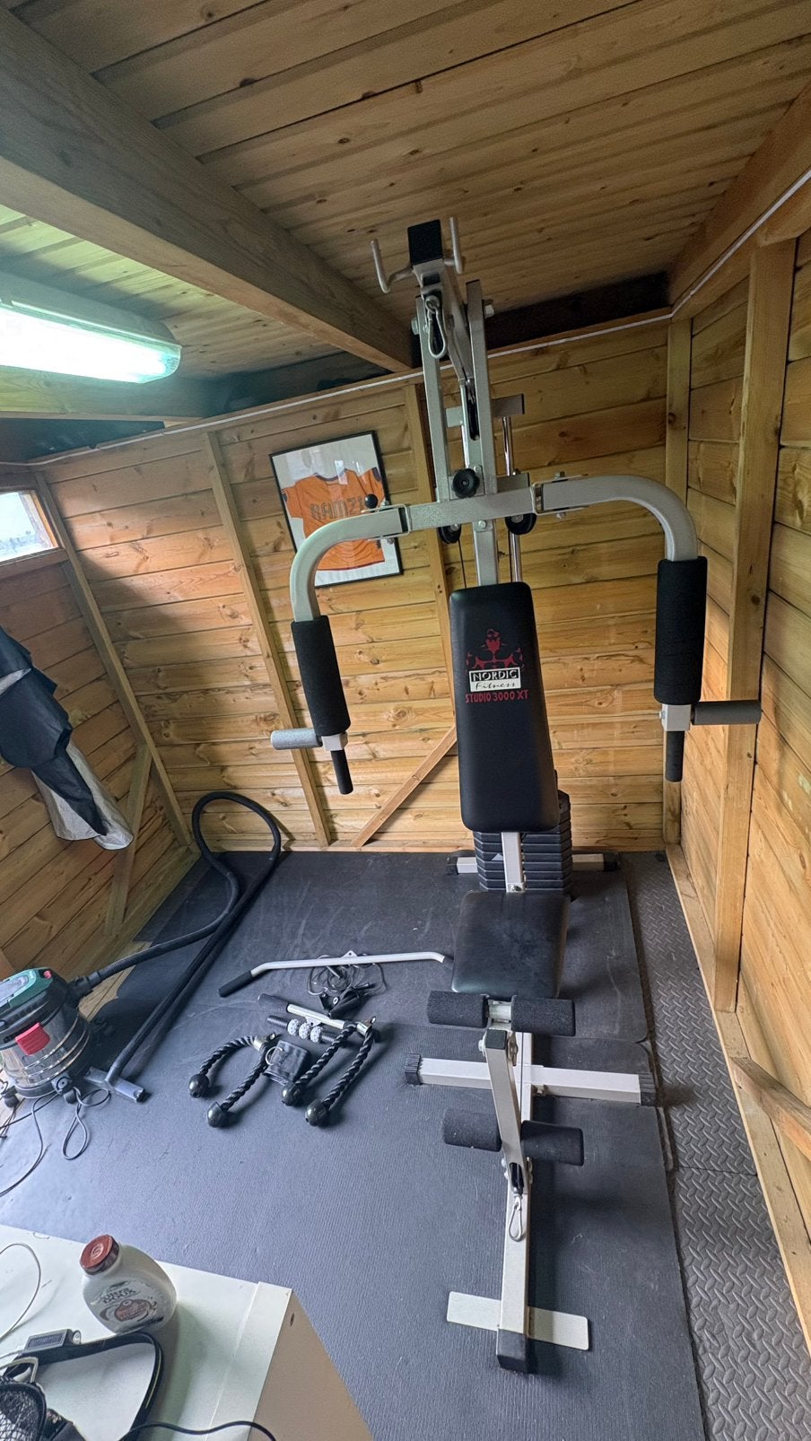 Full Body fitness/gymtoestel incl. toebehoren & onderleggers, Sport en Fitness, Ophalen, Zo goed als nieuw, Benen, Krachtstation