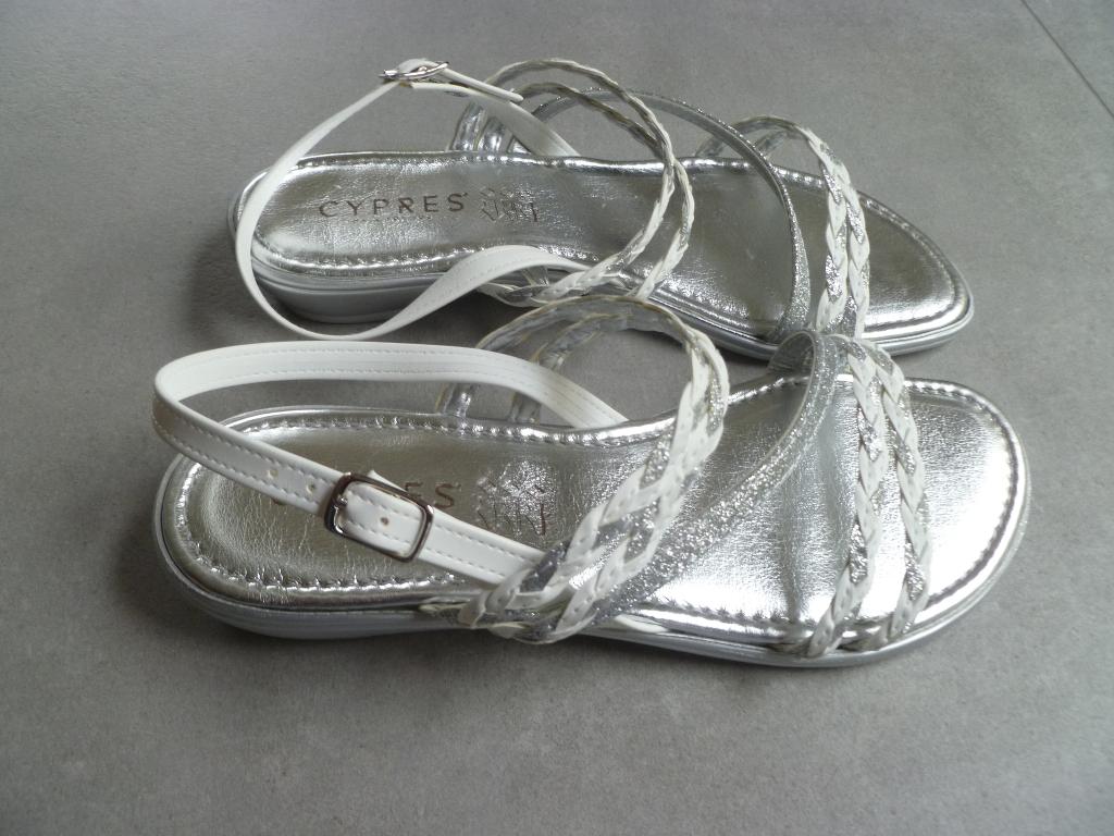 NIEUWE sandalen Cypres - zilver/wit - maat 36, Wit, Cypres, Nieuw, Sandalen of Muiltjes