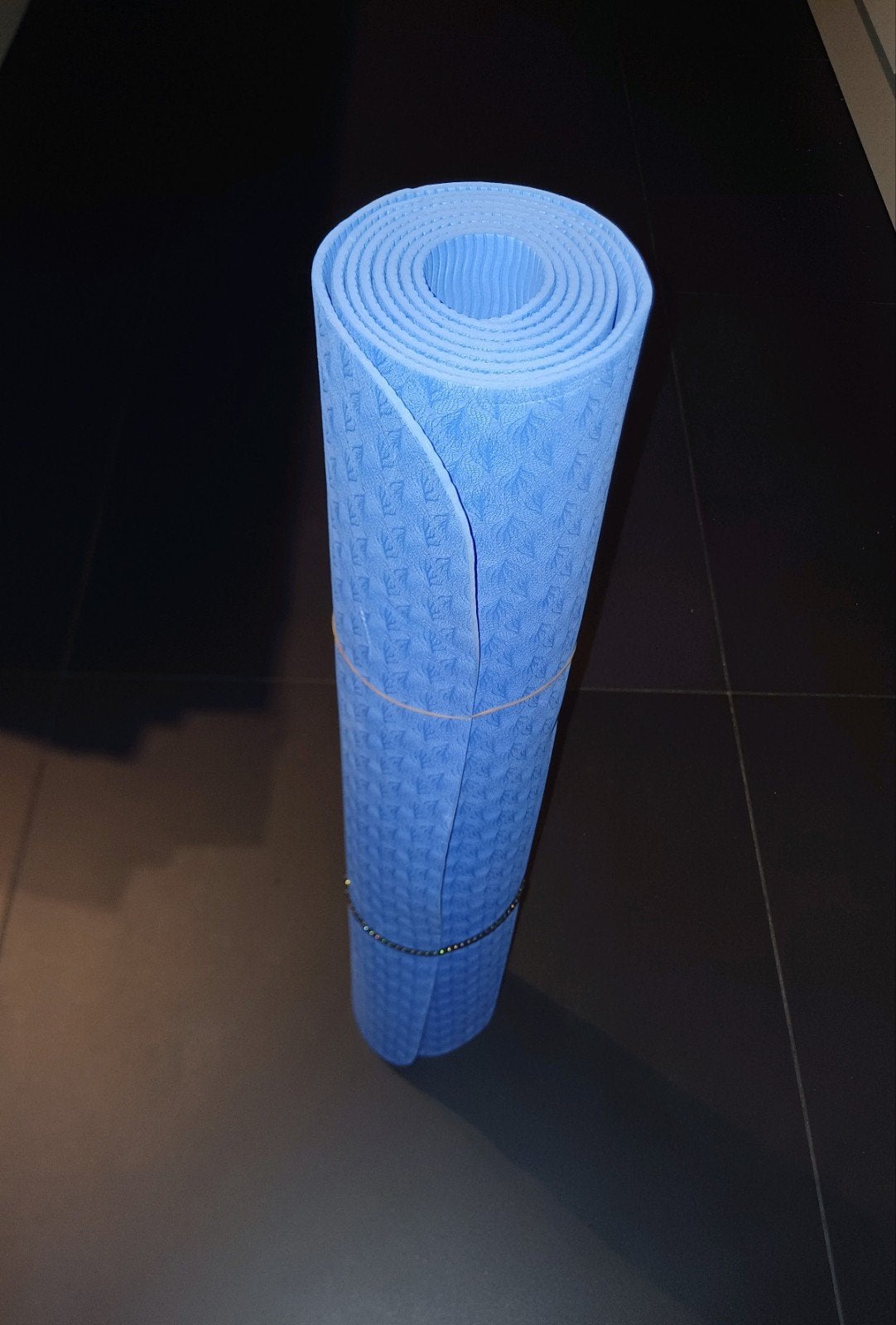 yoga: Hoogwaardige,rolbare fitnessmat met gestructureerd opp, Ophalen of Verzenden, Zo goed als nieuw, Yogamat