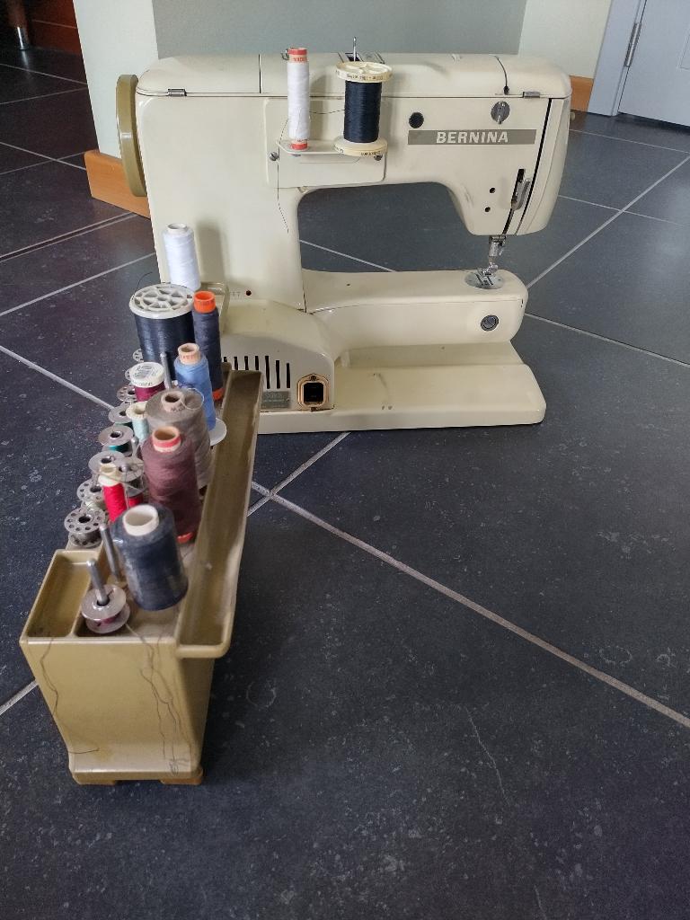 Machine à coudre BERNINA Record, Enlèvement, Utilisé, Machine à coudre, Bernina